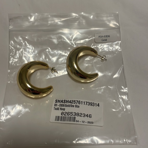 Shashi Tsuki Hoop Earrings - Gold - Picture 3 of 3
